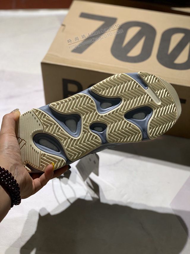 Adidas鞋 阿迪達斯真標巴斯夫真爆 侃爺椰子700 Adidas椰子鞋 男女同款  hdx13263